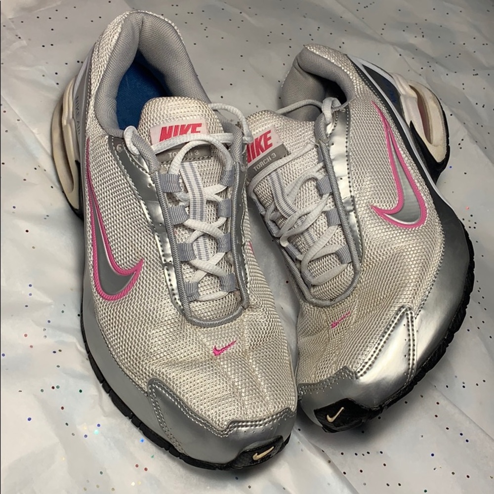 Nike air torch 3 white pink black